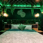 L'oasis Tropicale, Jacuzzi,