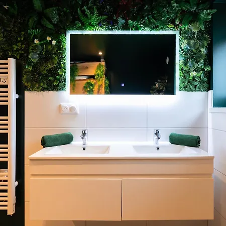 L'oasis Tropicale, Jacuzzi, Apartment Roppenheim