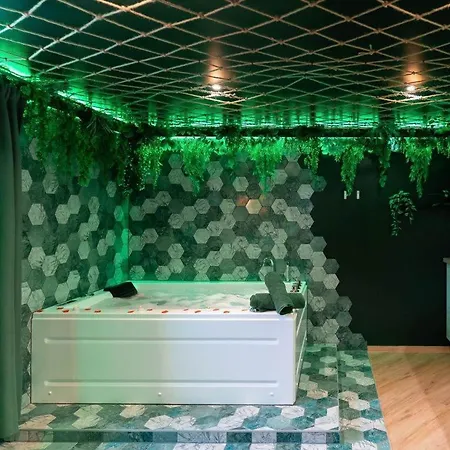 L'oasis Tropicale, Jacuzzi,