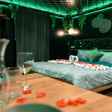 L'oasis Tropicale, Jacuzzi, Apartament