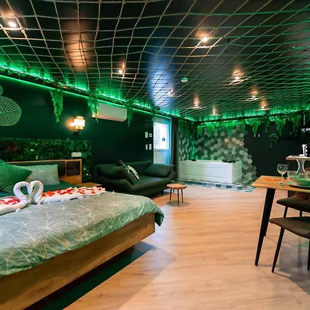 L'oasis Tropicale, Jacuzzi,