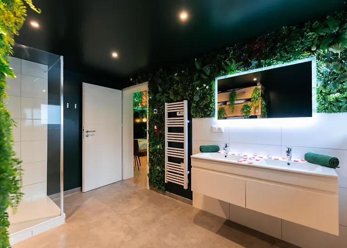 L'oasis Tropicale, Jacuzzi, * Roppenheim